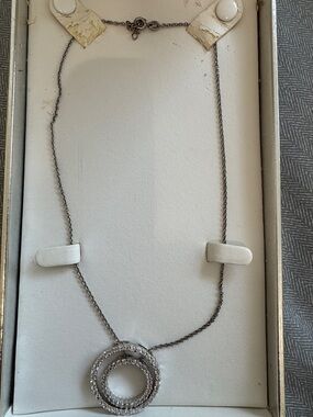 Crislu necklace